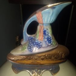 JIM BEAM 1977 BOURBON WHISKEY DECANTER