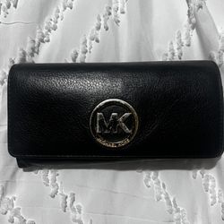 Purse and wallet 