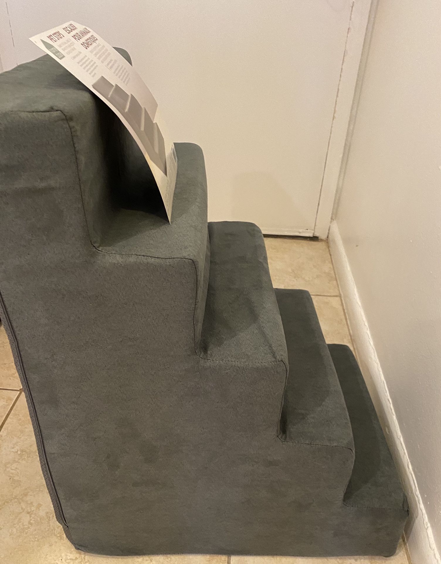 Brand New - 24” Pet Steps
