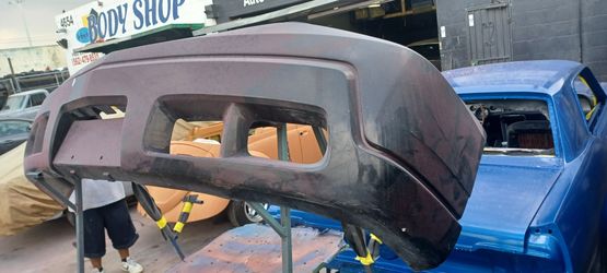 2004 Escalade Ext Front Bumper Cover  Refurbished 