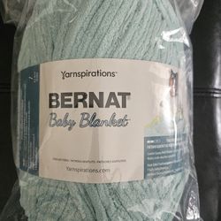 **NEW** Bernat "Baby Blanket" Super Chunky YARN  Knitting/Crocheting    **LOT of 3**