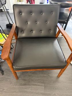 Arm chair