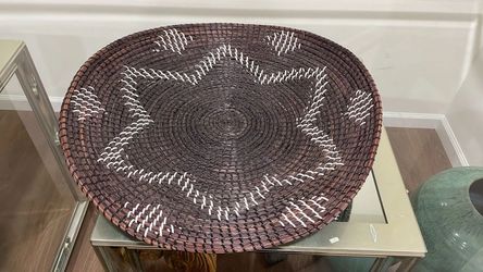 NY: Rattan /Wicker Low Basket/Tray