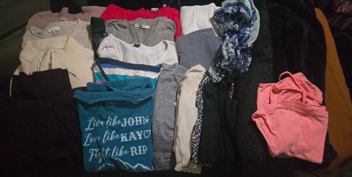 Womens size large clothing bundle