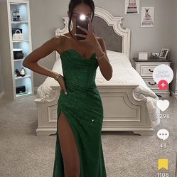 Emerald/Green Prom Dress 