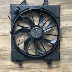 New DORMAN 621-498 Radiator Fan Assembly 11-21 Durango Jeep Grand Cherokee