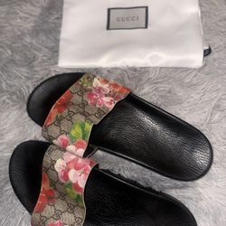 Gucci Bloom Slides 