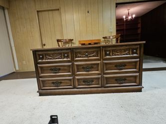 Bedroom set - 5 pc -  2 dressers,  nightstand, mirror, headboard