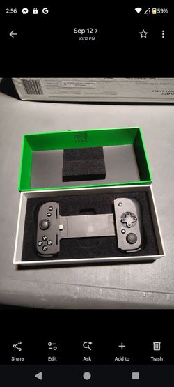 Phone gaming controller attachment