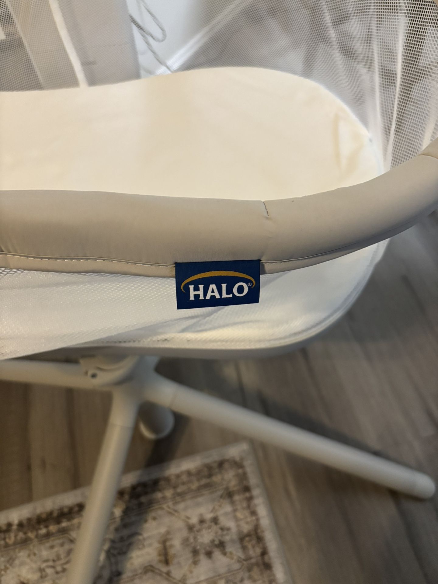 Brand New Halo (Over The bed Bassinet