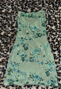 Womans' Mint Green Sequin Floral Formal Mini Dress From Windsor. Size Medium