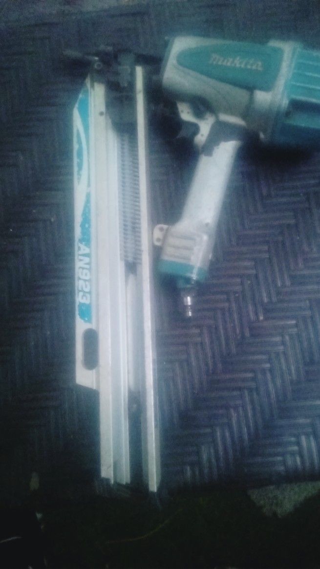 Makita Nail Gun Framing An923