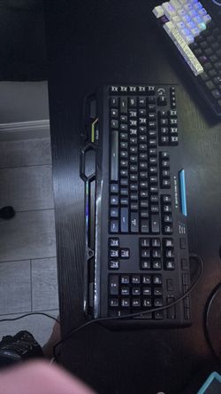 G910 Orion spectrum mechanical RGB Logitech gaming keyboard
