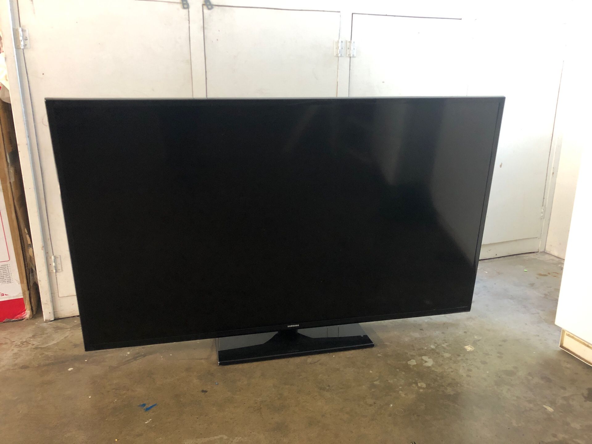 Samsung TV 60 inch