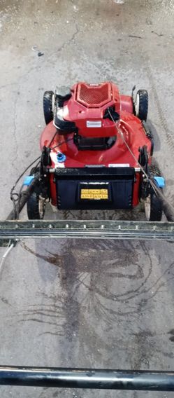 TORO FRONT WHEEL DRIVE LAWNMOWER JUST SERVICED