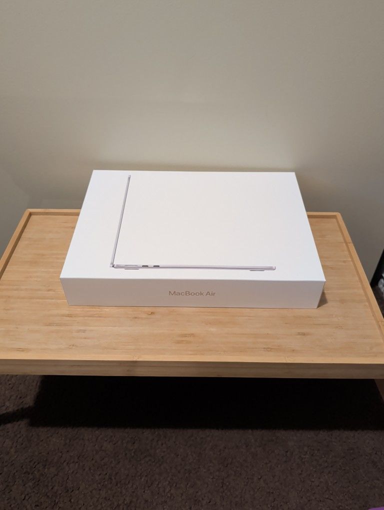 Apple Macbook Air 13" M4 Silver New (NIB)