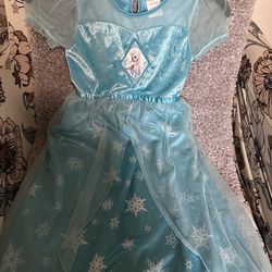 Princess dress/pj size 7-8