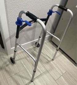Drive Medical Deluxe Walker