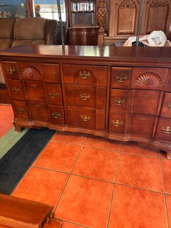 Dresser mirror