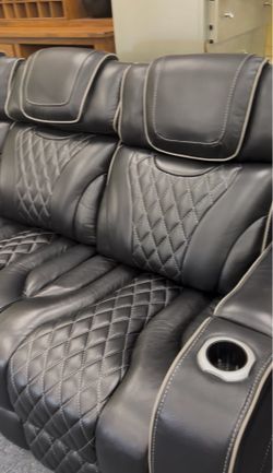 Lounge Space - Electrical Lay Back - Cup Holders - Quality Leather - SAME DAY DELIVERY 🚚