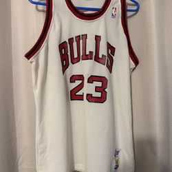 Vintage 1980's SAND-KNIT Michael Jordan Chicago Bulls #23