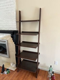 Free tiered Bookself