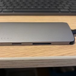 Satechi USB-C Dual HDMI Adapter (ST-TCDMMAM) – Space Gray