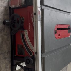 Milwaukee Fuel Table saw with One-key