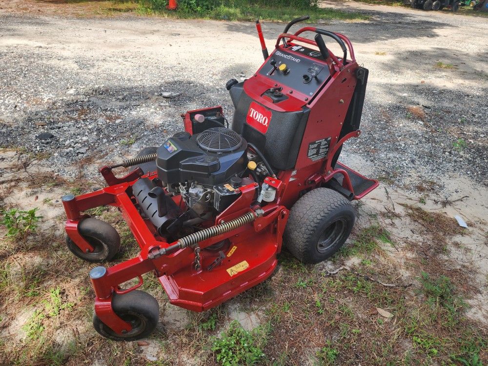 Toro Grandstand Stander Zero Turn 36 Inch Lawn Mower