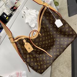 Louis Vuitton Handbag 