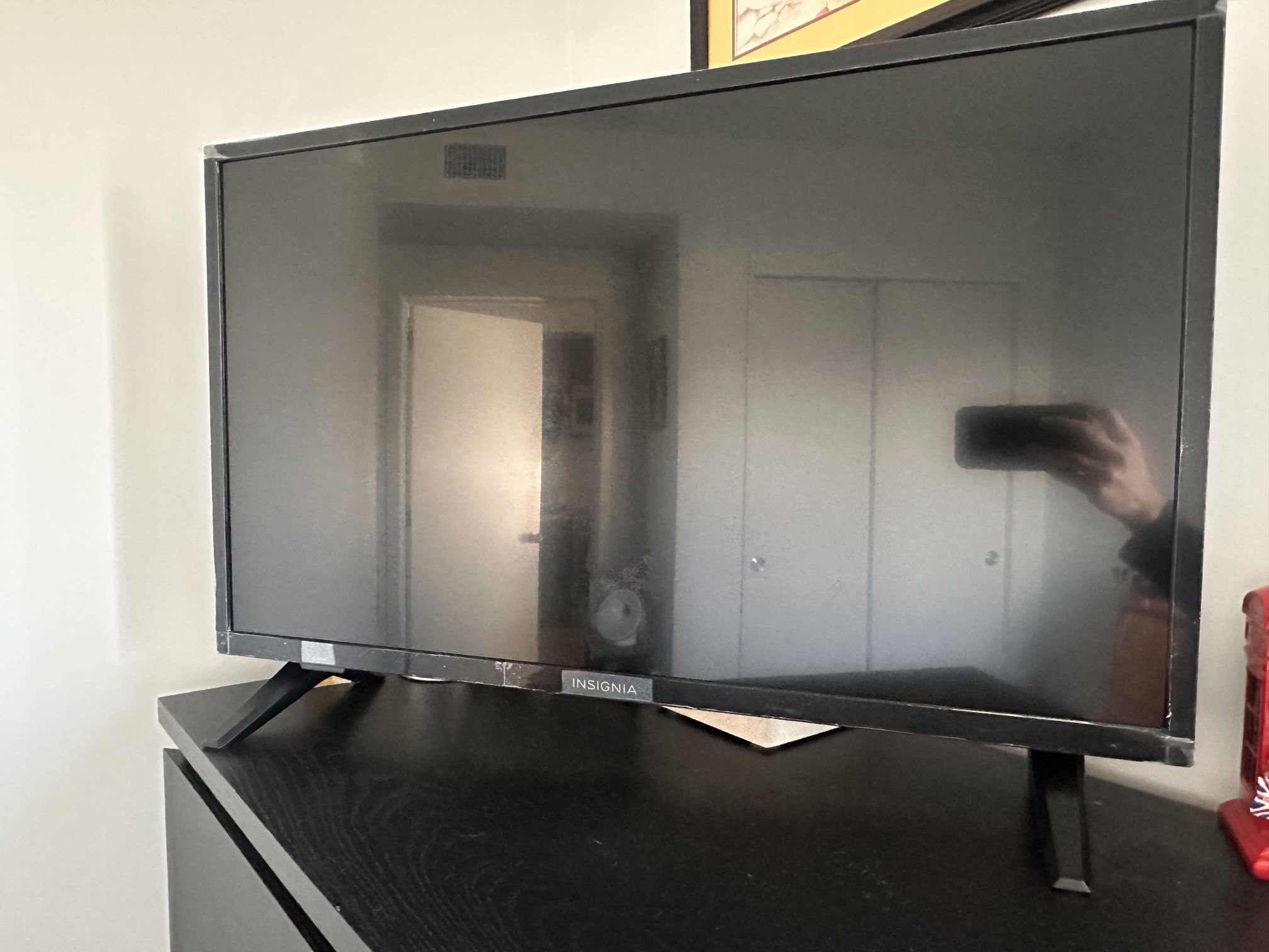 Insignia 32” Fire Smart TV