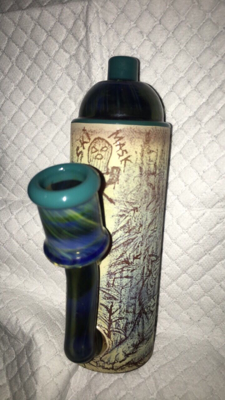 Heady TREVY METAL AND SKI MASK “glass art”. Oil rig