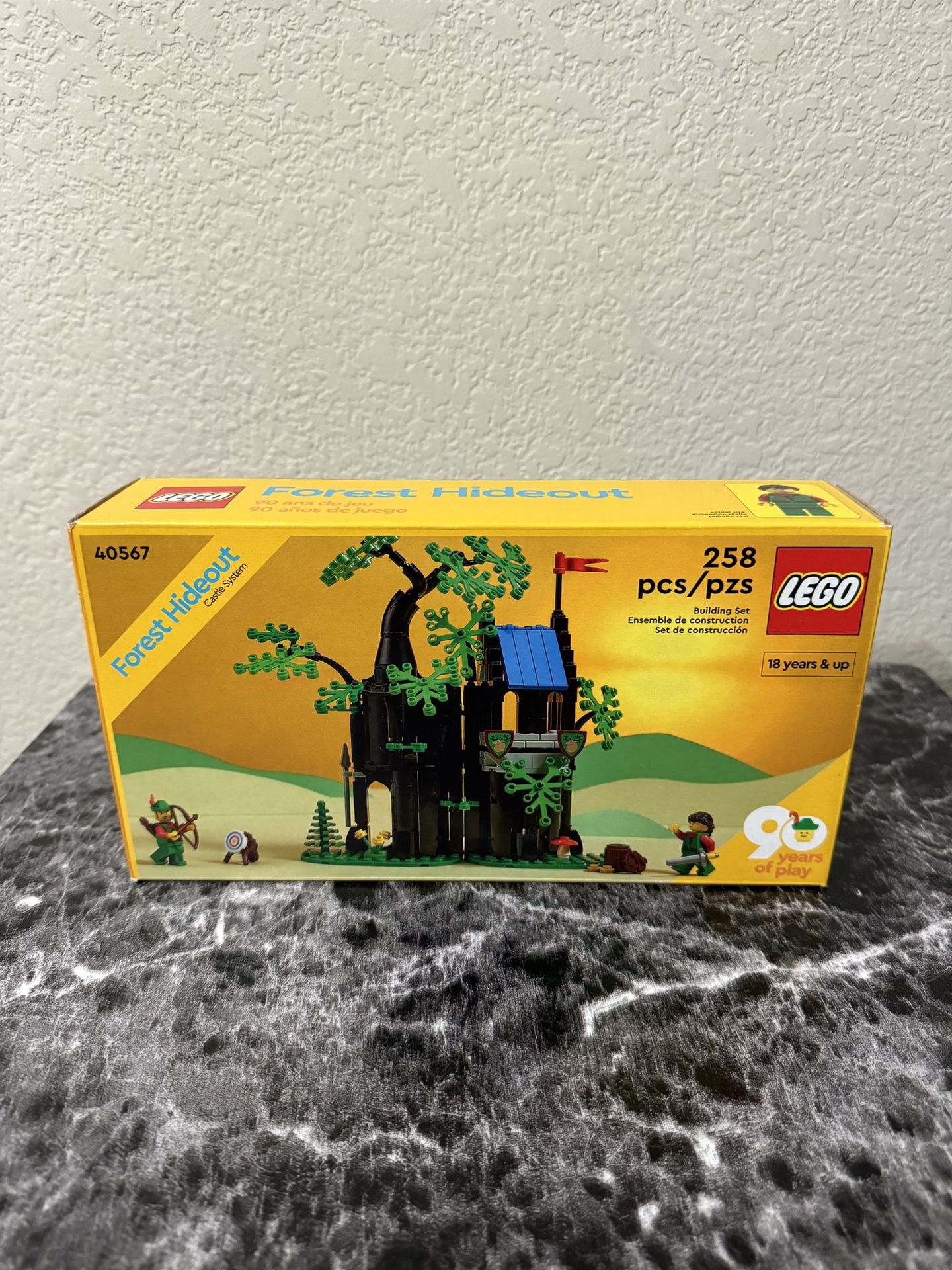 LEGO (40567) - Forest Hideout 90th Anniversary | Sealed in Box | VIP Exclusive