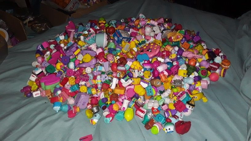 SHOPKINS Huge Lot