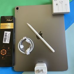 Apple IPad Air 13” (M2 chip / 2024  model) 128GB with Pen, keyboard & Accessories 