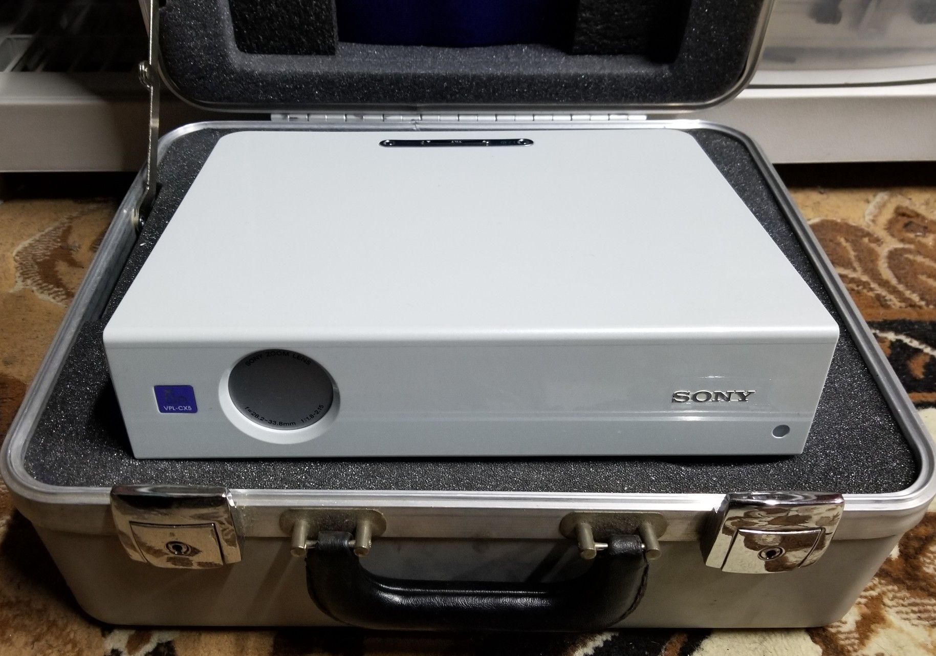 ($200) Sony VPL-CX5 Digital Projector with Hardcase