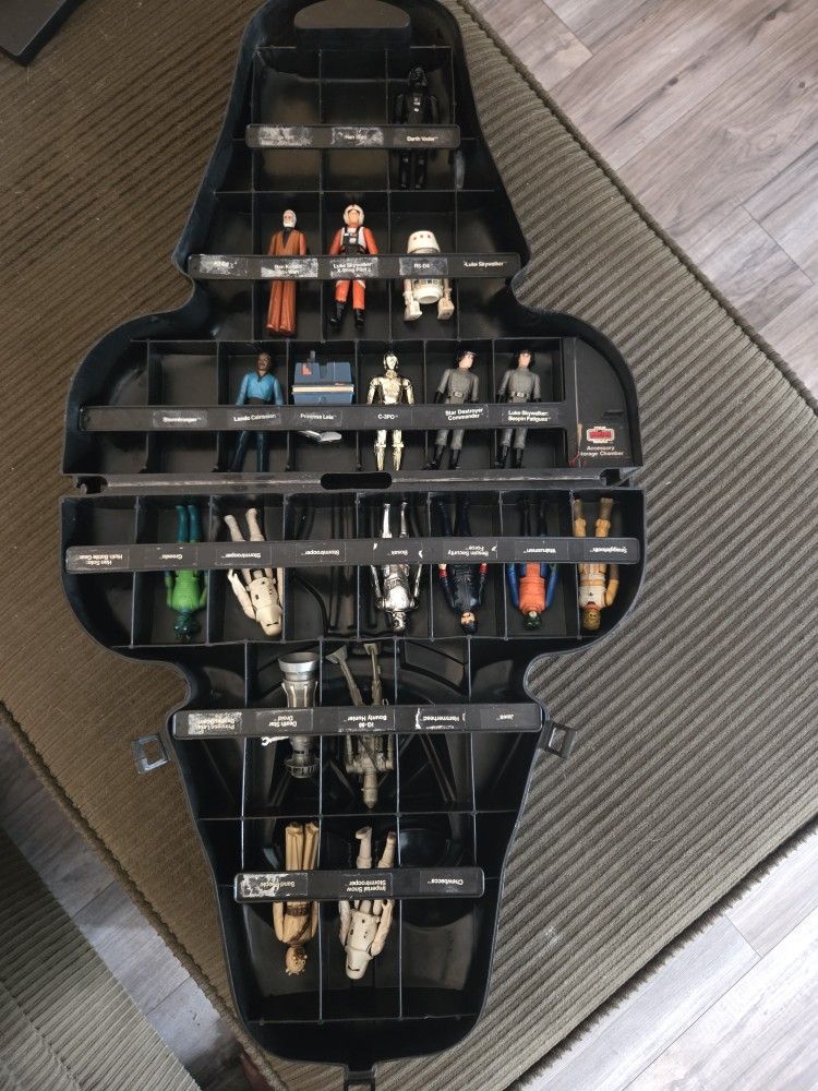 Star Wars Figurines And Darth Vader Storage Case