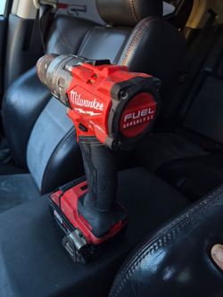 Drill Milwaukee