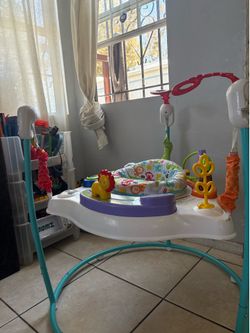 Baby excersaucer