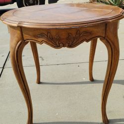 Drexel Cabernet Vintage Coffee Table 2ft X 2ft 