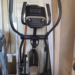 Pro Form carbon Elliptical 