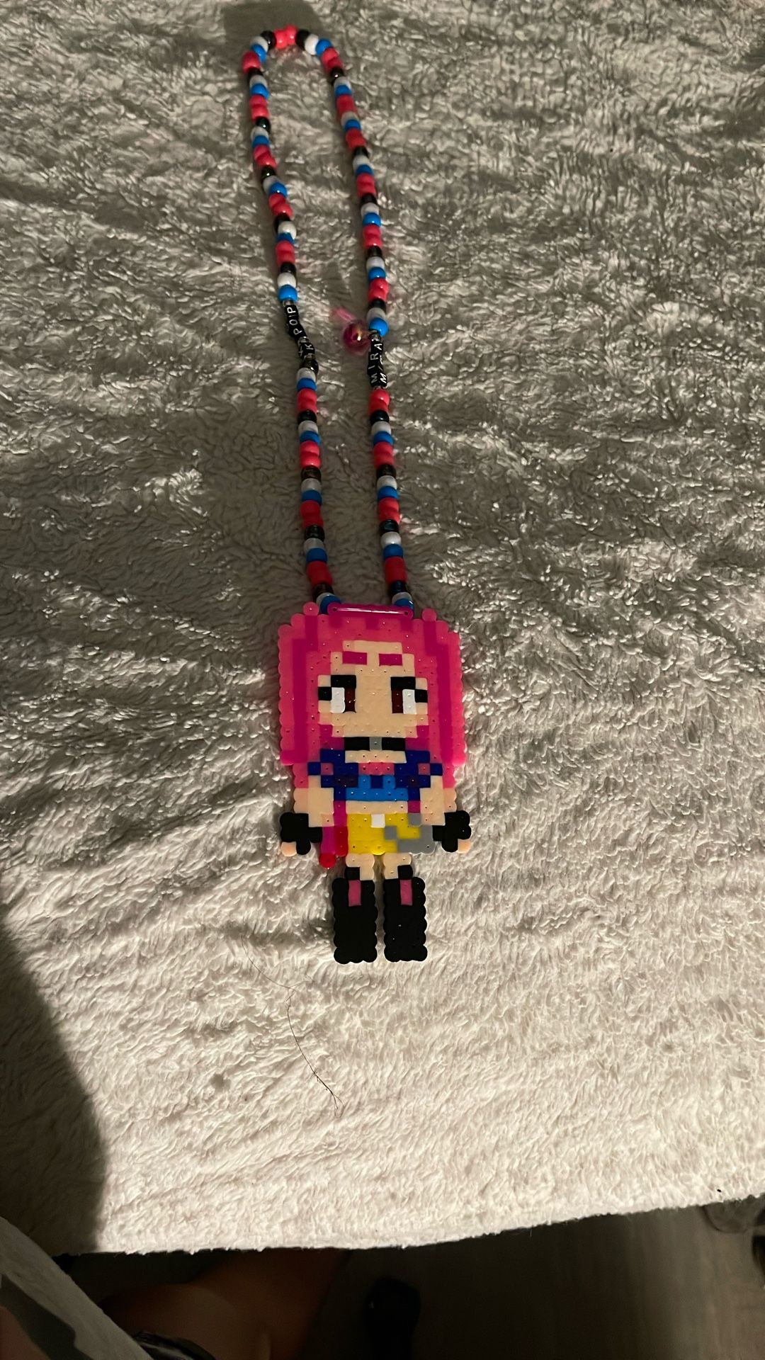 K Pop Demon Hunters Holographic Perler (Mira)