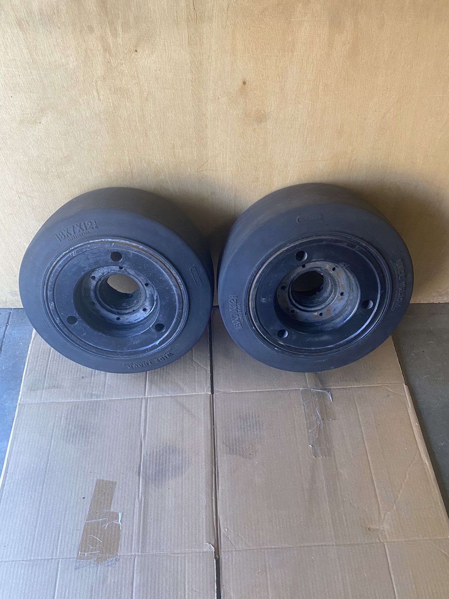 Forklift Tires
