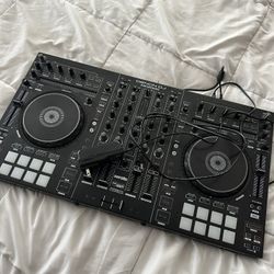 Denom Mc7000 Dj Controller 