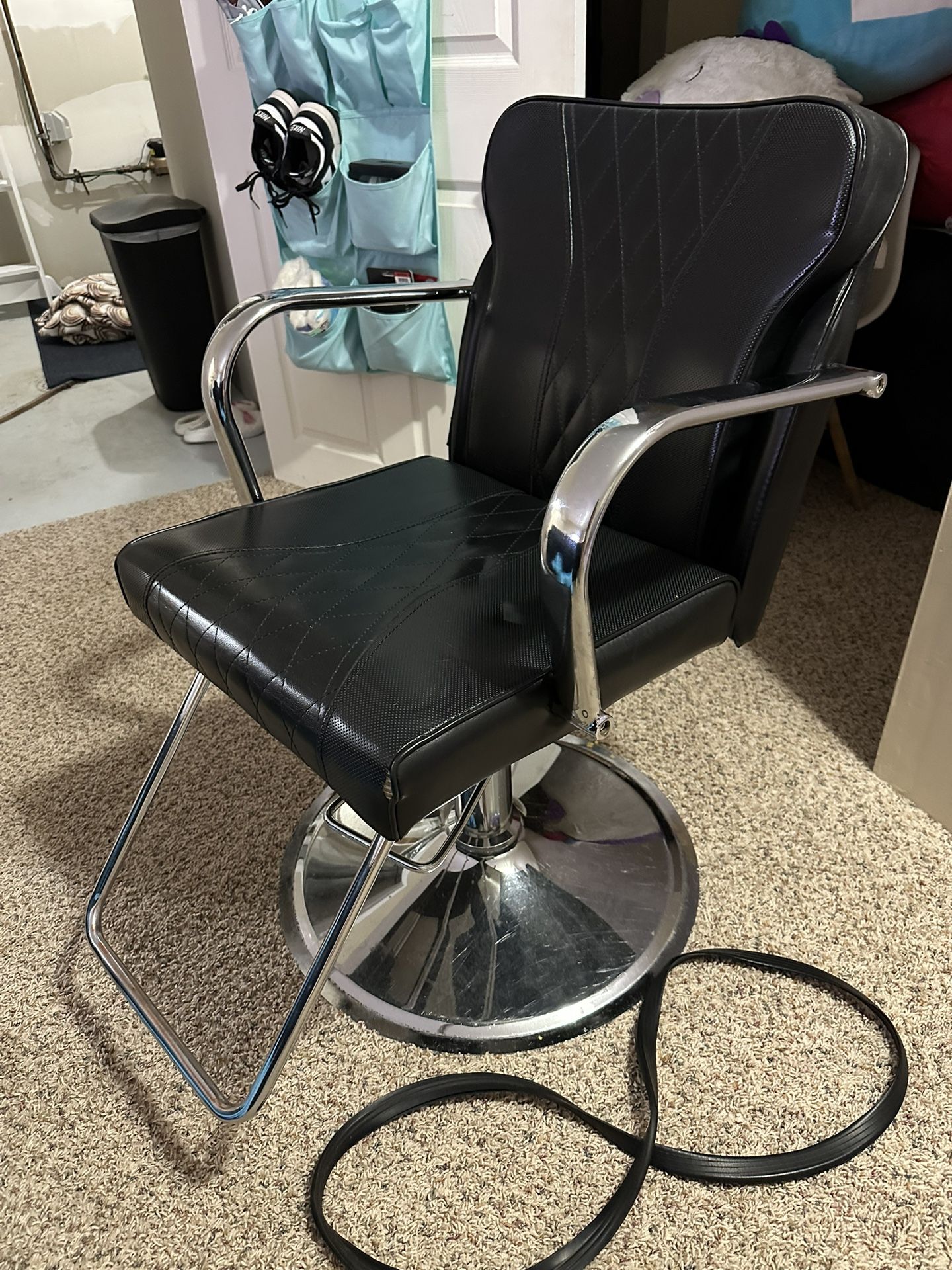 Salon Chair