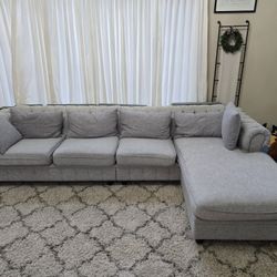 Baxton Studio Luisa Traditional Gray Fabric Upholstered Chesterfield Reversible Sectional Sofa