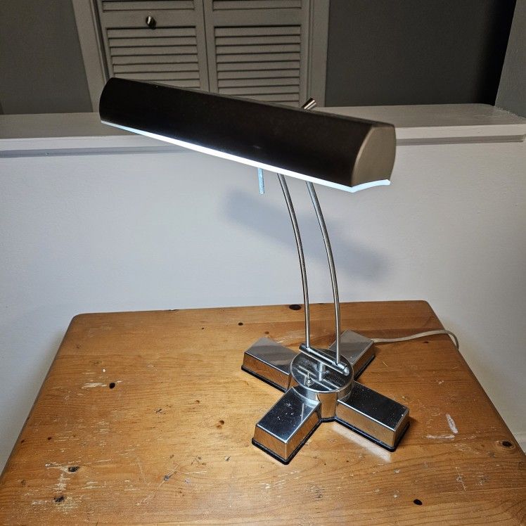 Office Depot LED Banker's Desk Lamp, Adjustable Height, Silver