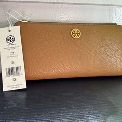 Tory Burch Robinson Pebbled Zip Wallet 