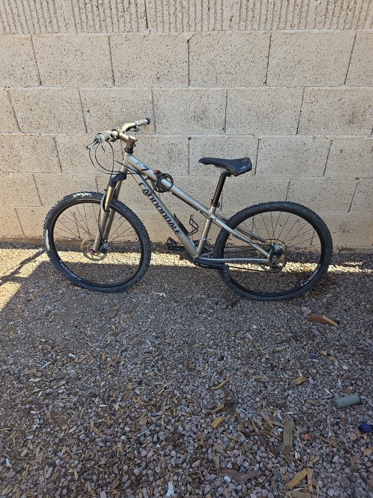 Cannondale Caad F7 Bike