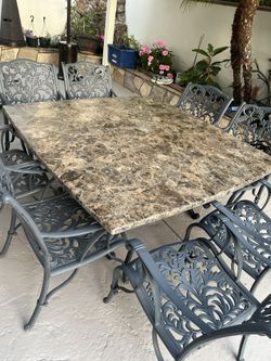 Diner/Outside table With 8 Chairs